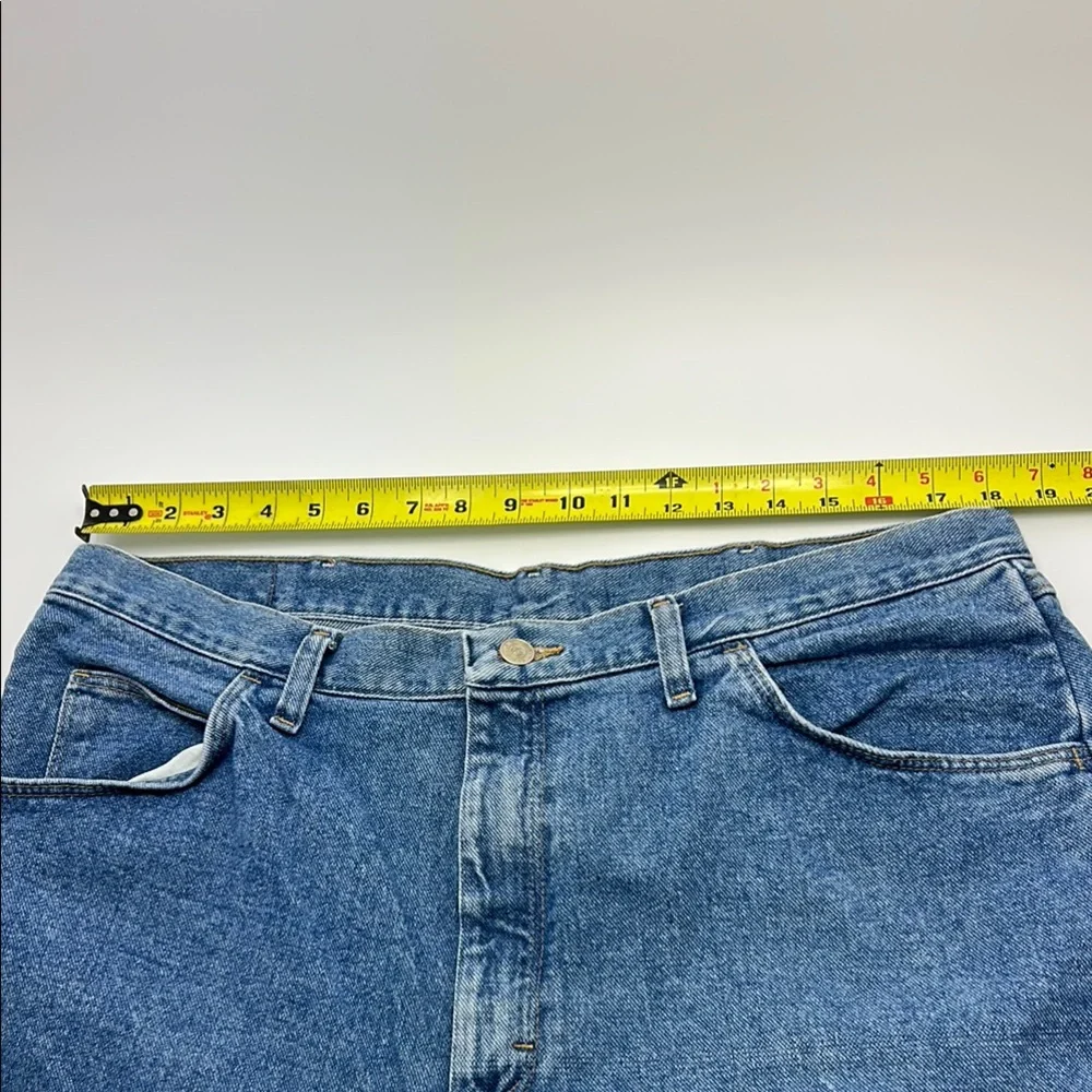 Wrangler Originals Men's Blue Jean Shorts 38 Waist Relaxed Fit Denim Button Zip